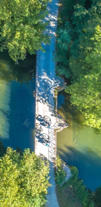 L'itinéraire de La Flow Vélo, passerelle sur la Charente à Jarnac