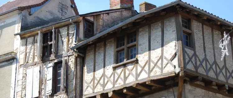 Maisons à colombages Thiviers ©OTPerigordLimousin.JPG