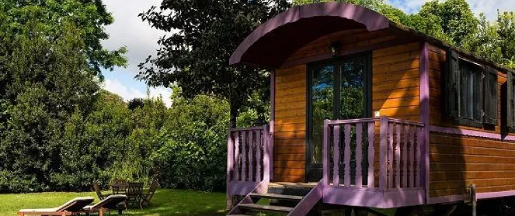 #2 Les roulottes & cabanes sur pilotis de l’hôtel Quai des Pontis