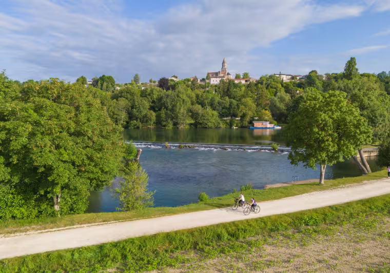 Flow Vélo_Mosnac Saint-Simeux_le long du fleuve charente
