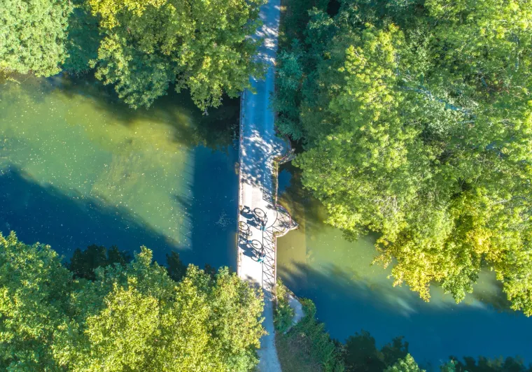 L'itinéraire de La Flow Vélo, passerelle sur la Charente à Jarnac