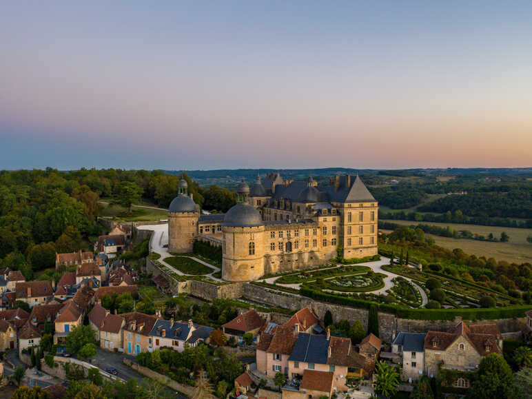 Le château d'Hautefort (Dordogne)