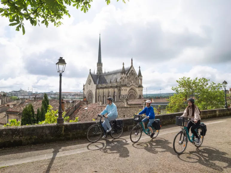Vue de la cathédrale Saint-Pierre d'Angoulême