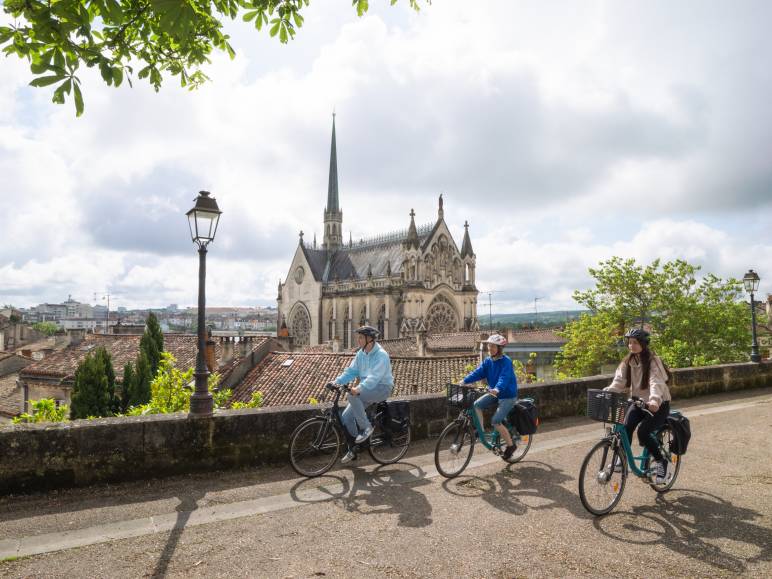 Vue de la cathédrale Saint-Pierre d'Angoulême